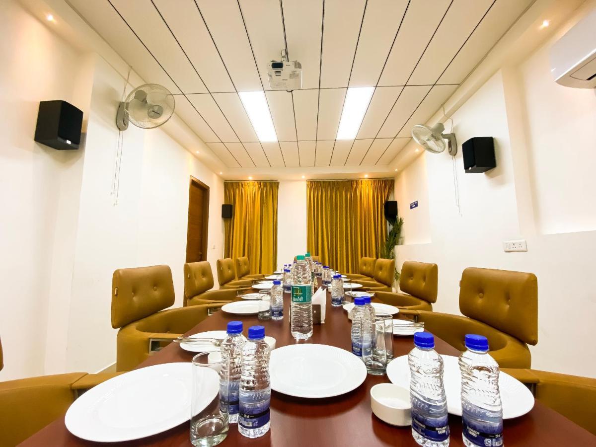 Sky Suites Gurgaon Exterior foto